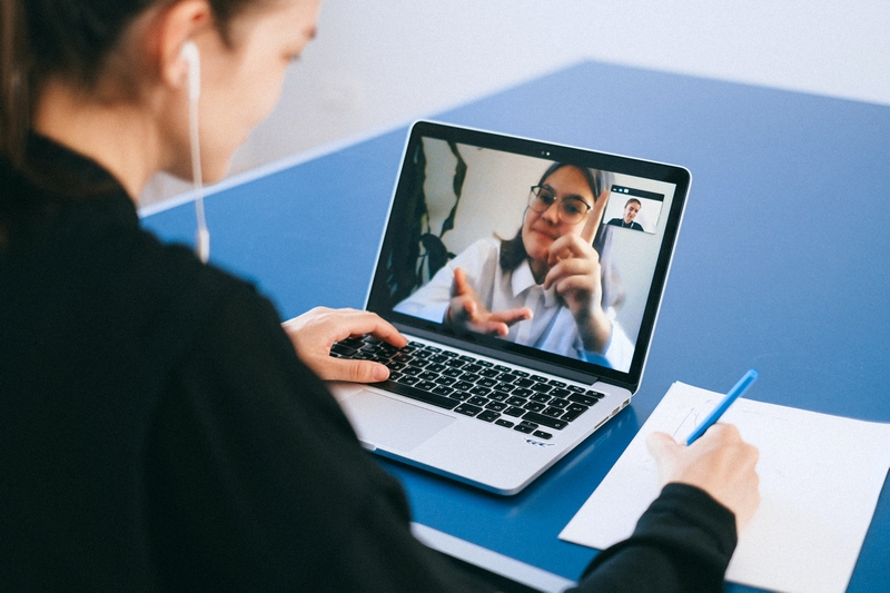 femboss-talentista-your-finance-day-zoom-call-video-onlineevent-event-finanzen-bildung-money-gehaltsverhandlung-frau-netzwerken